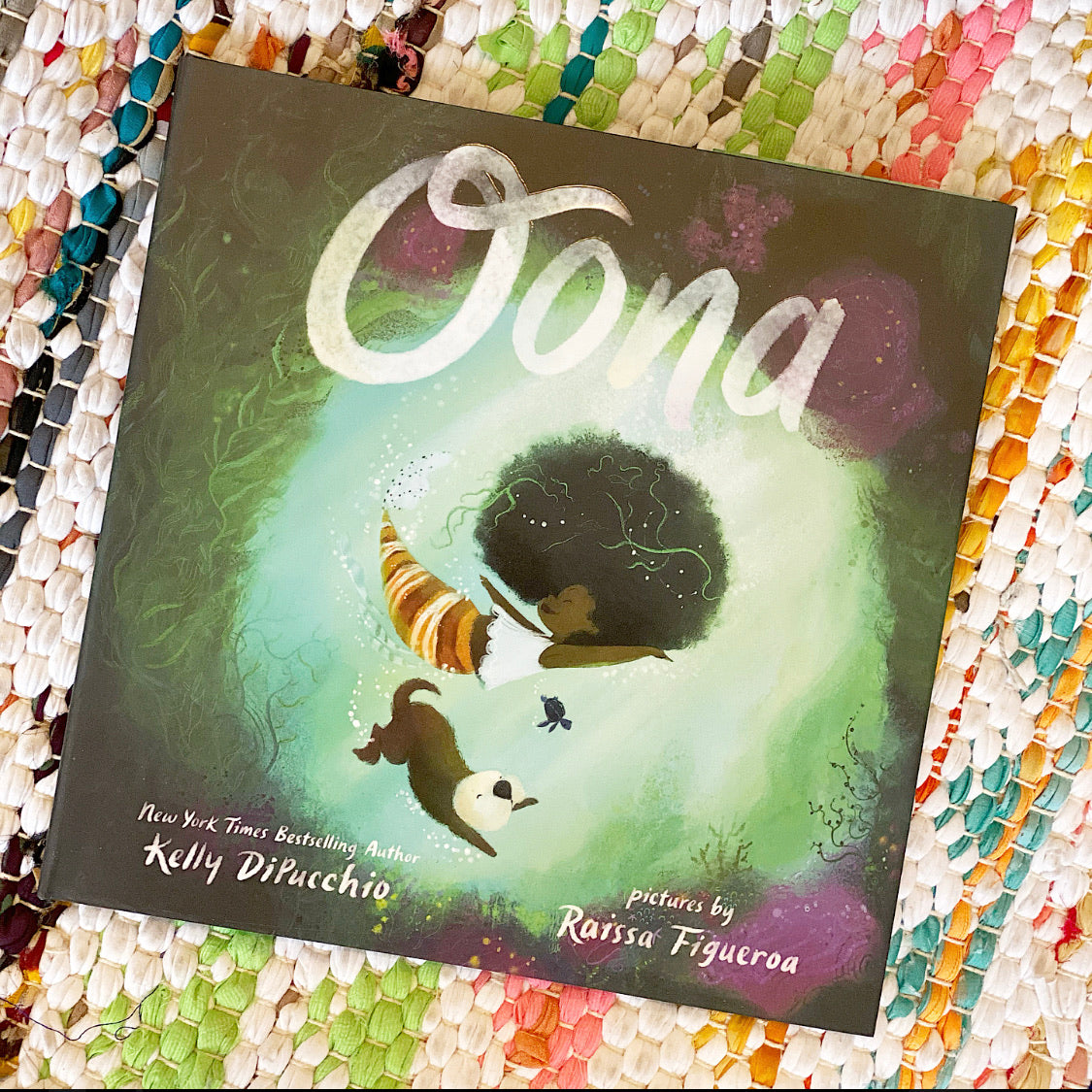 Oona | Kelly DiPucchio + Raissa Figueroa